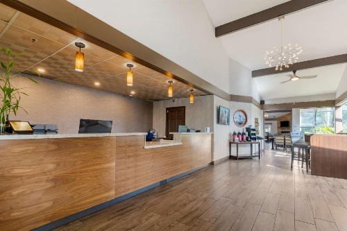 Best Western Plus Forest Park Inn image 33
