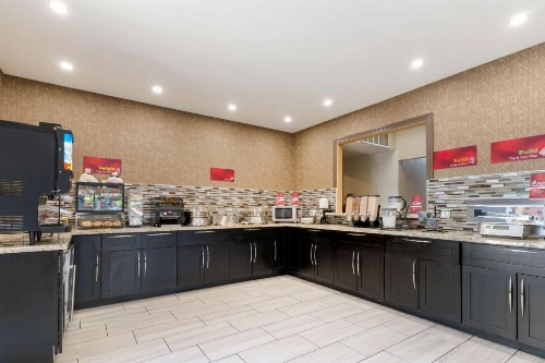 Best Western Plus Forest Park Inn image 41