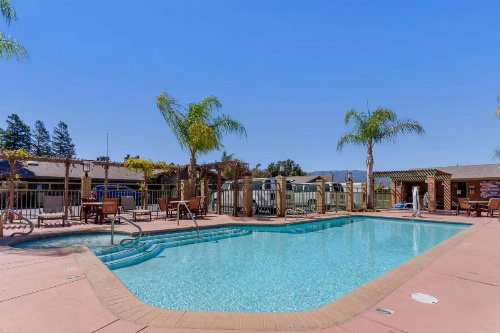 Best Western Plus Forest Park Inn image 43